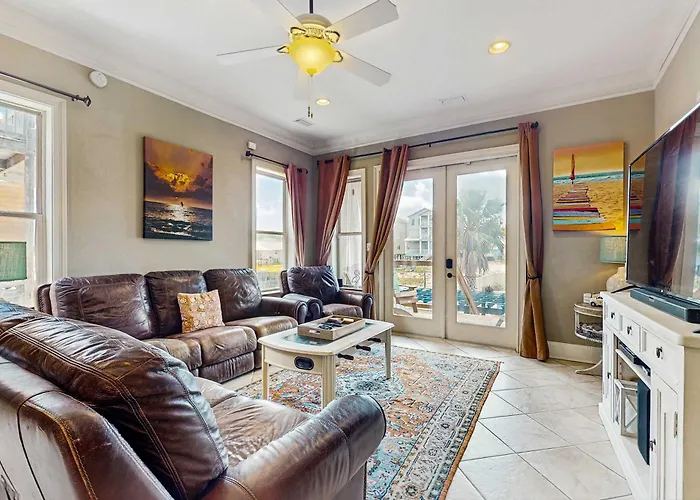 Lofted Getaway With Lovely Water Views Saltwater Pool & Multiple Decks Holiday home Gulf Shores