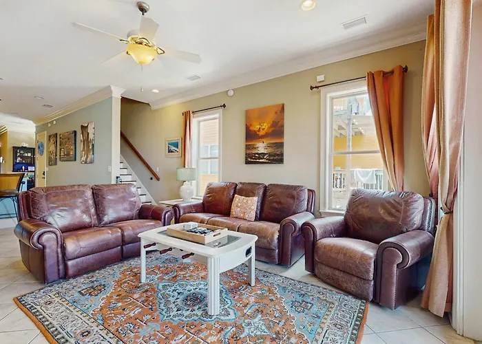 Lofted Getaway With Lovely Water Views Saltwater Pool & Multiple Decks Holiday home Gulf Shores