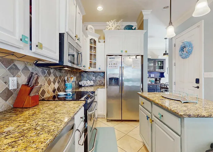 Lofted Getaway With Lovely Water Views Saltwater Pool & Multiple Decks