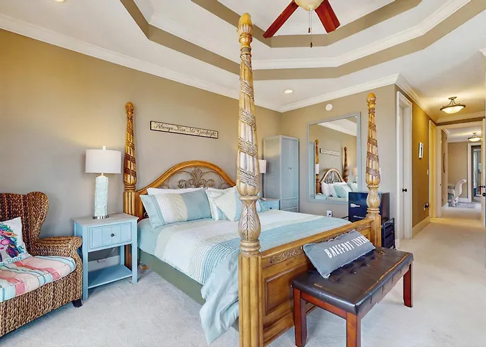 Lofted Getaway With Lovely Water Views Saltwater Pool & Multiple Decks Holiday home Gulf Shores