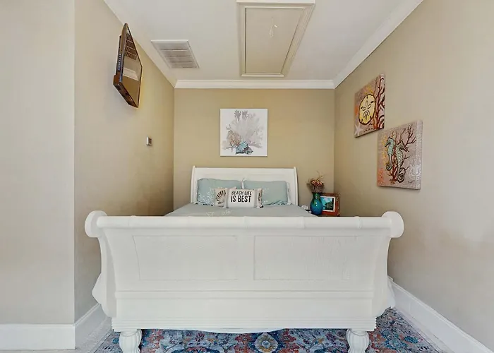 Lofted Getaway With Lovely Water Views Saltwater Pool & Multiple Decks *