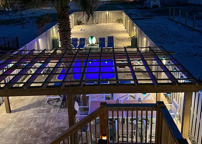 Lofted Getaway With Lovely Water Views Saltwater Pool & Multiple Decks Holiday home Gulf Shores